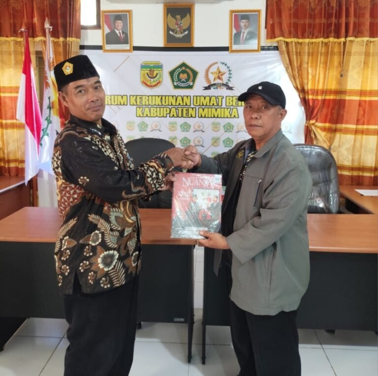 Jalin Silaturohim dengan Stakholder, LDII Distrik Mimika Baru Distribusikan Majalah Nuansa Persada