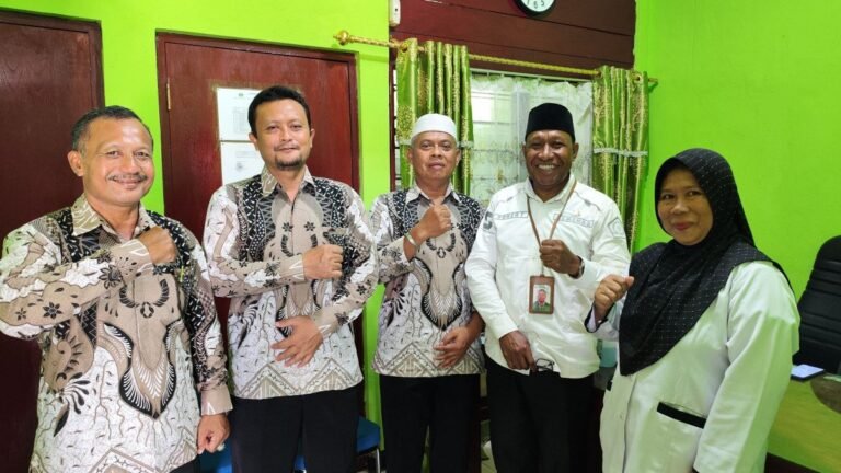 Ketua LDII Papua Tengah Mendampingi Pengurus LDII Nabire Silaturohim Ke Kemenag Nabire
