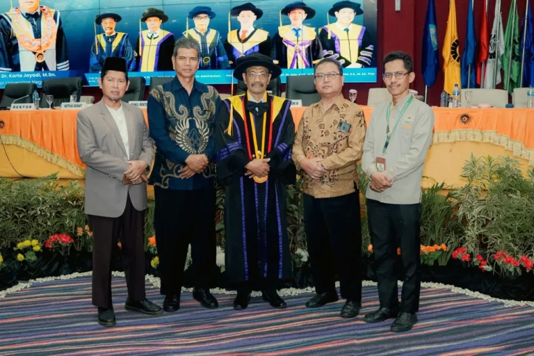 Inspiratif, Warga LDII Makassar Raih Guru Besar UNM dengan Segudang Karya