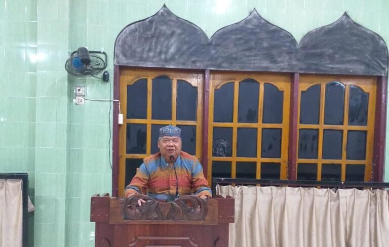 Walau Hujan, Warga LDII Hadiri Pengajian Di Masjid Miftahul Jannah