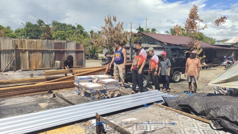 Peduli Sesama, LDII Nabire Barat Bantu Korban Kebakaran di Kalisemen